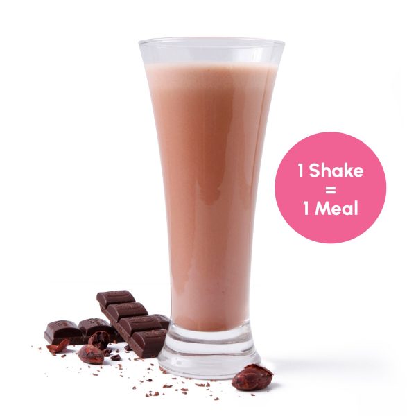 Glass of chocolate flavour Shake That Weight meal replacement shake