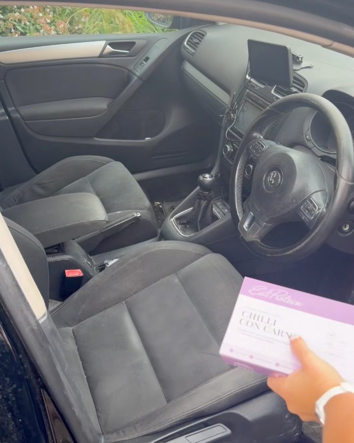 Chilli con carne ready meal on a car seat